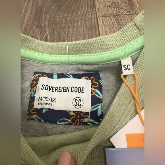 Sovereign Code Boys Color Block T Shirt Beige Size 10/12 NWT - Picture 2 of 6
